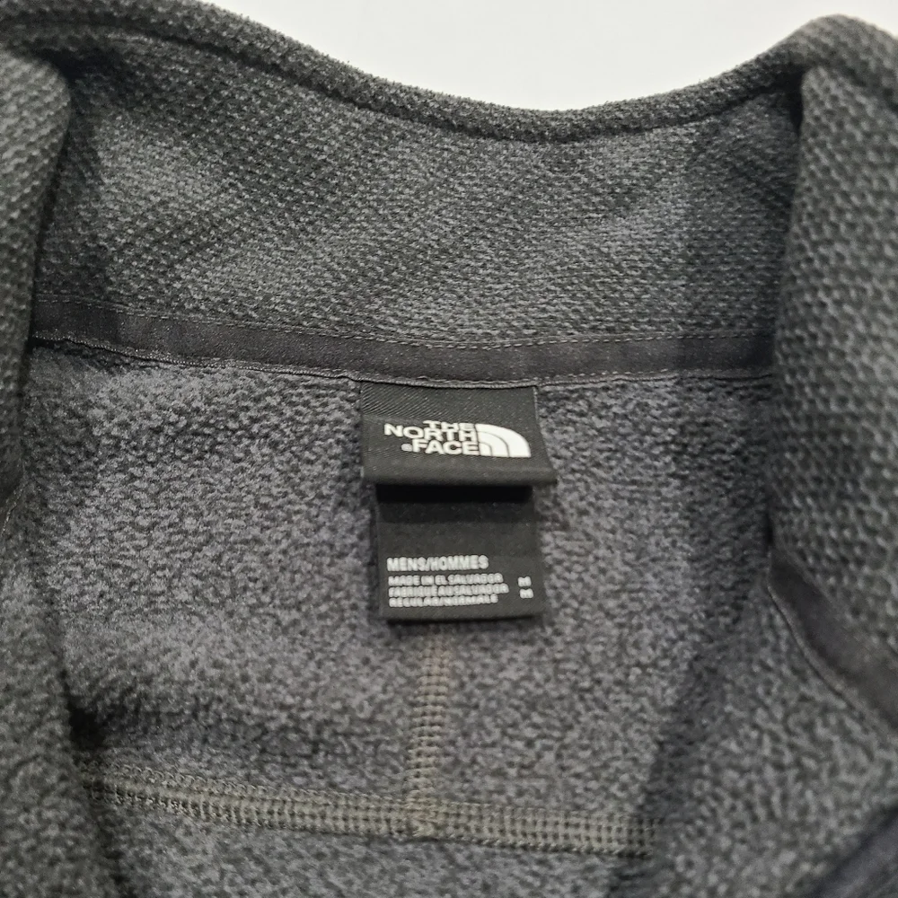 The North Face textured fleece men's pullover size M 1/4zip